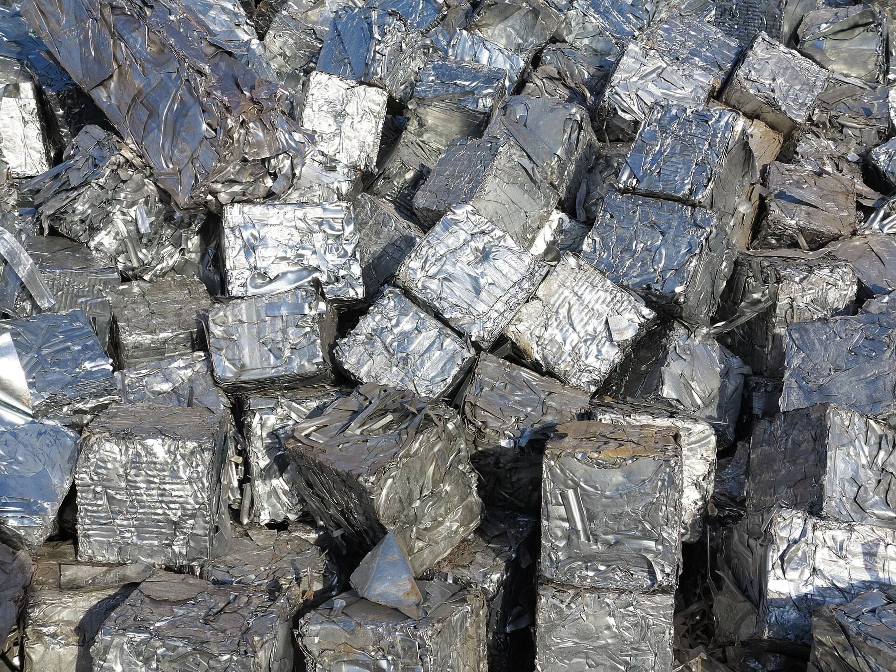Paslanmaz çelik levha ve boru hurda parçaları